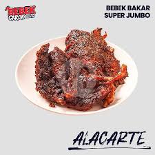 Penyajian hidangan Bebek Carok yang menggugah selera